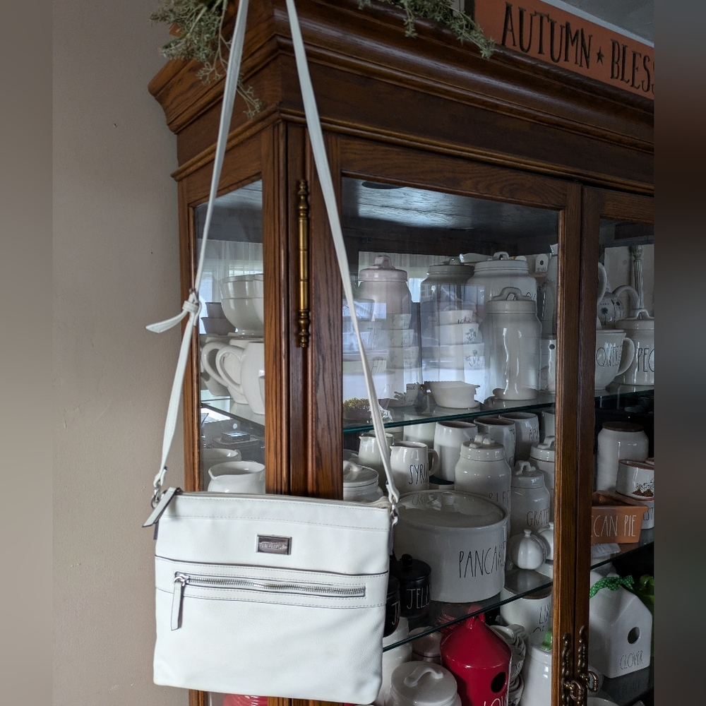 Woman's shoulder bag